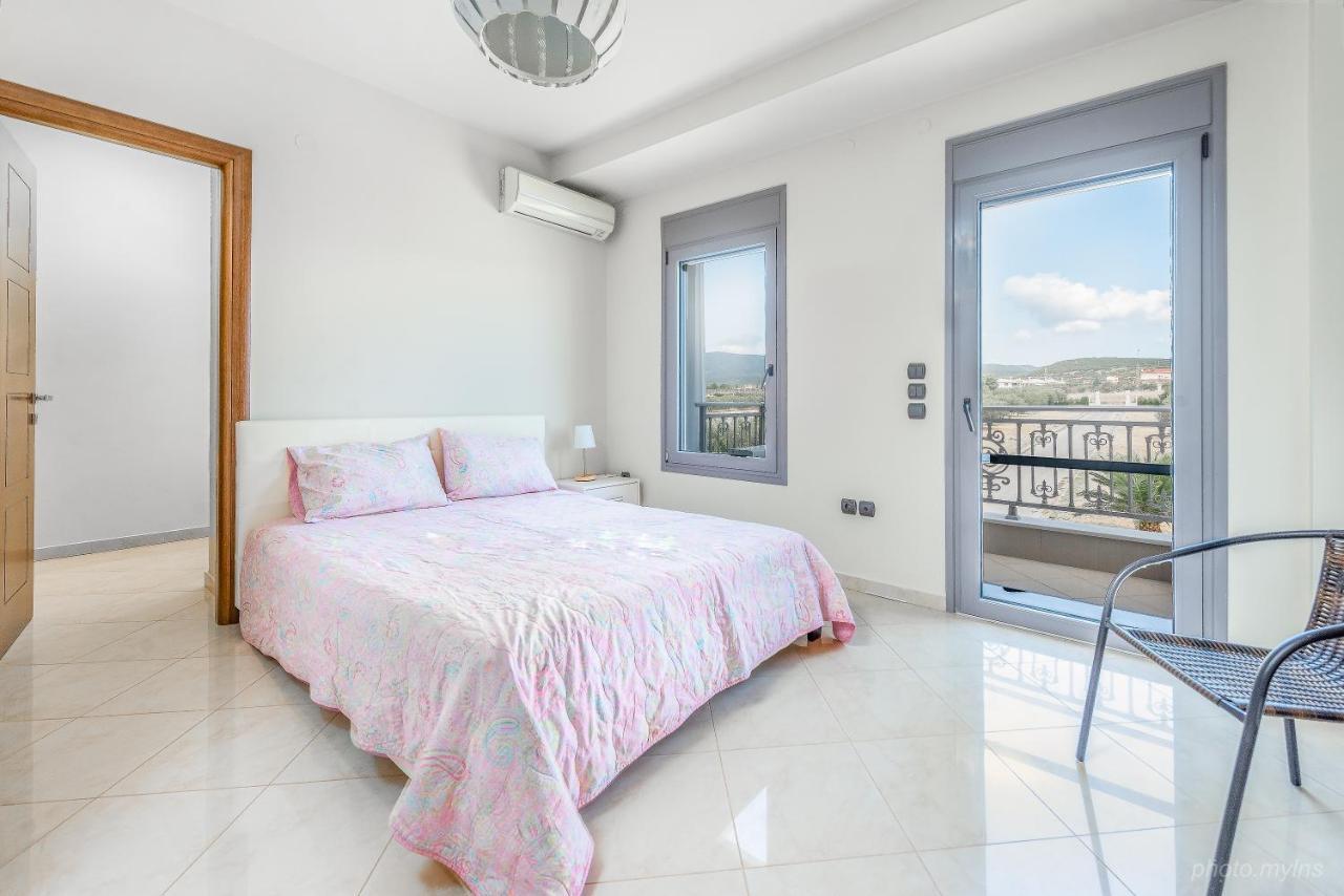Villa Alexandros *