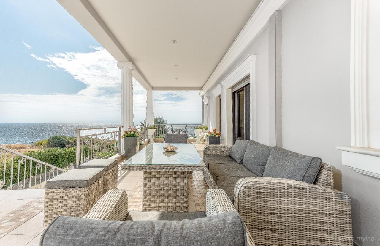 Alexandros Villa *