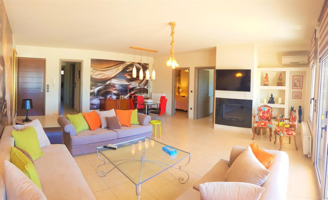 Alexandros Villa