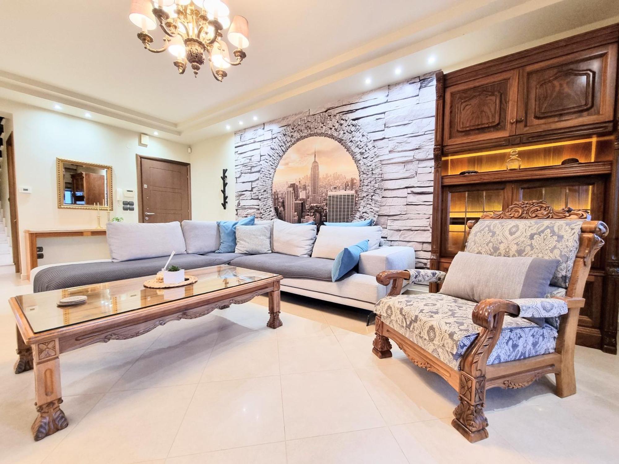 Alexandros Villa *