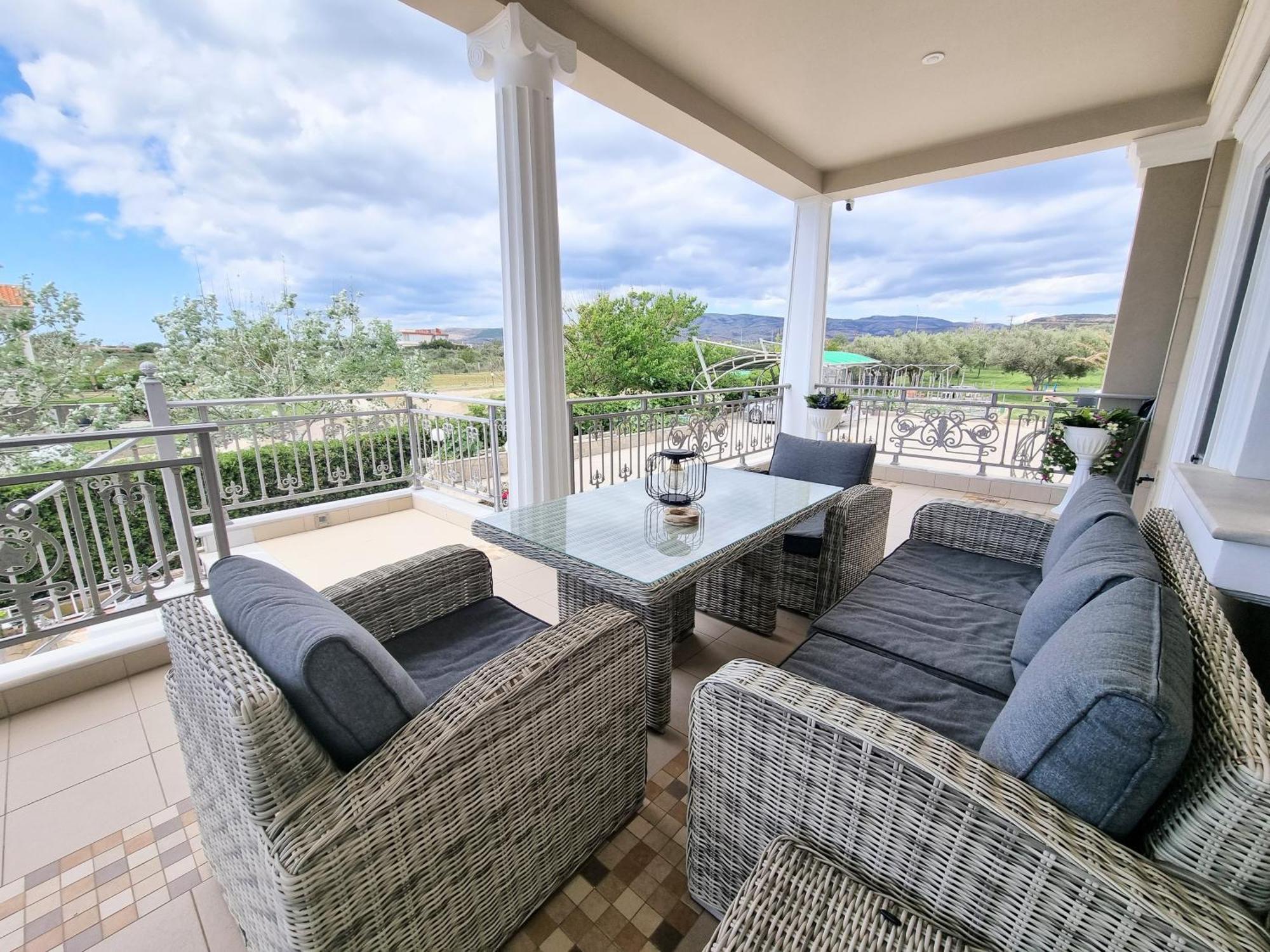 Alexandros Villa *