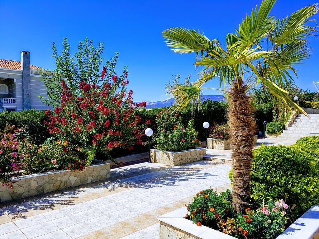 Villa Alexandros